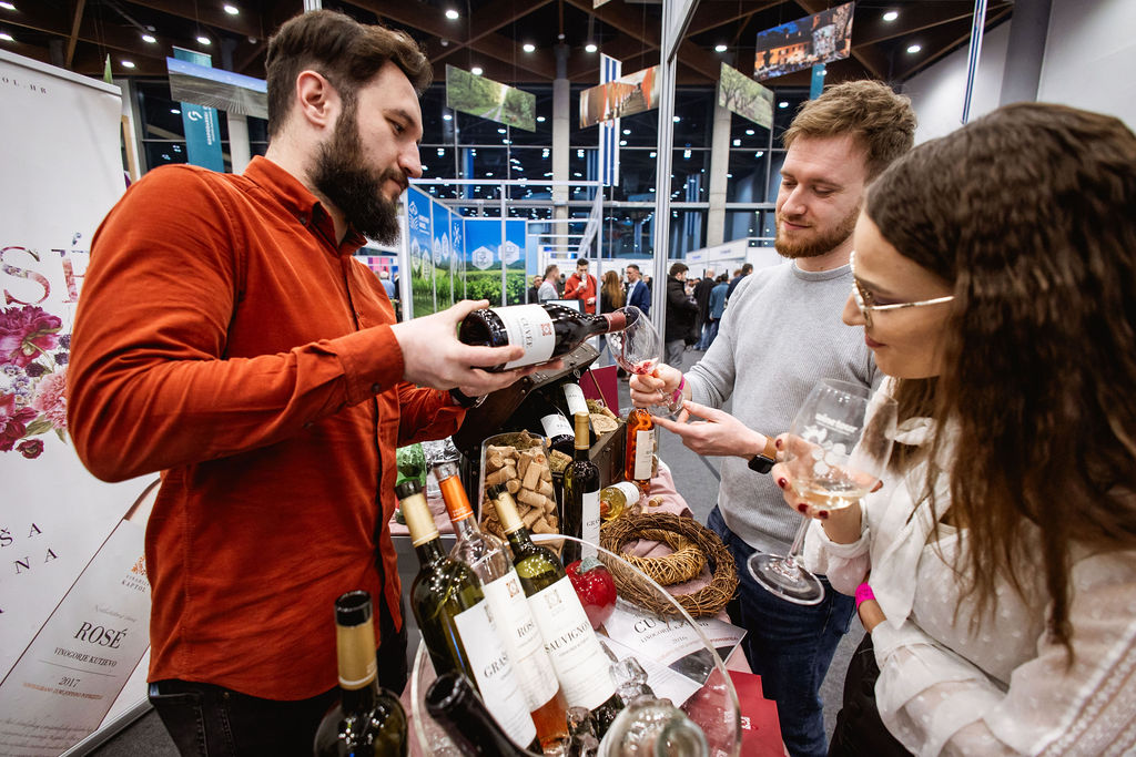 WineOS wine festival - photo by Damir Varmuža - Pikselphotography