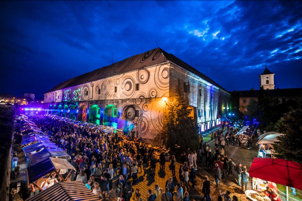 Ljetno izdanje Večeri vina i umjetnosti