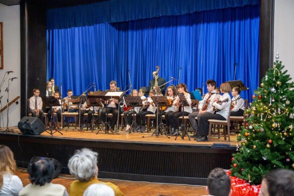 Božićno-novogodišnji koncert Slavonskog tamburaškog društva Pajo Kolarić