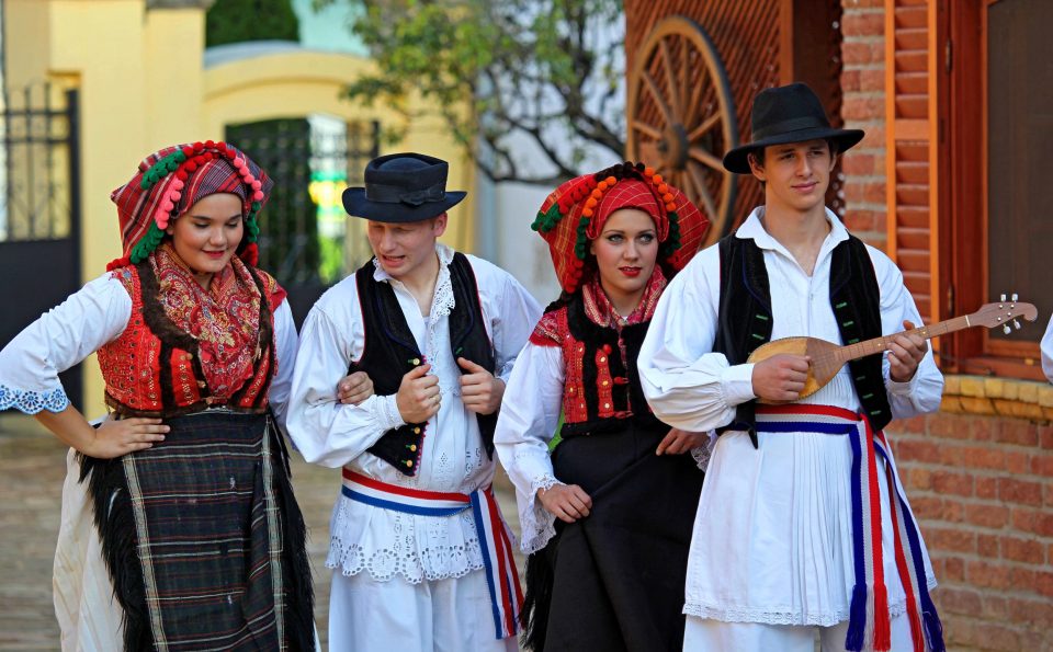 Međunarodni etno susreti u Bilju, Baranja