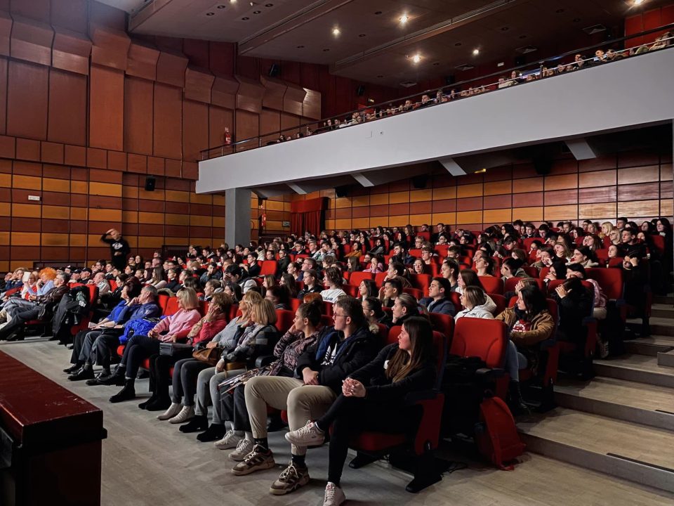 Kino i kazalište, Centar za kulturu Đakovo
